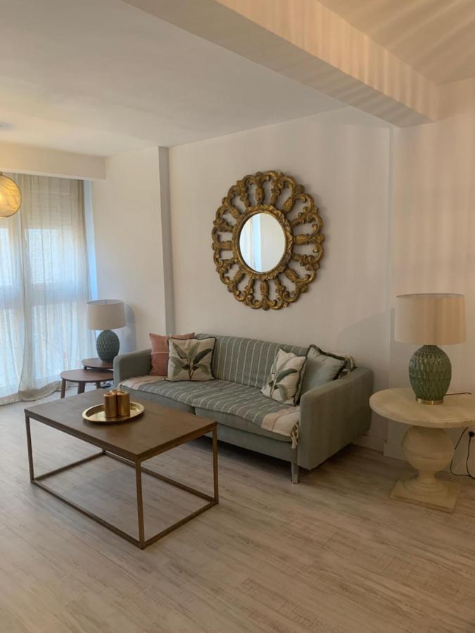 Hidden Gem Nereidas Beach Con Ascensor Cadiz Luaran gambar